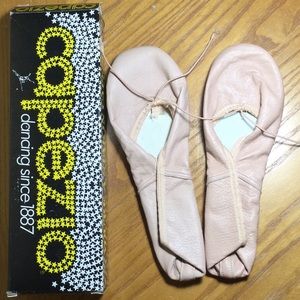 Vintage Capezio Handcrafted Pink Ballet Slippers, size 7 1/2 D